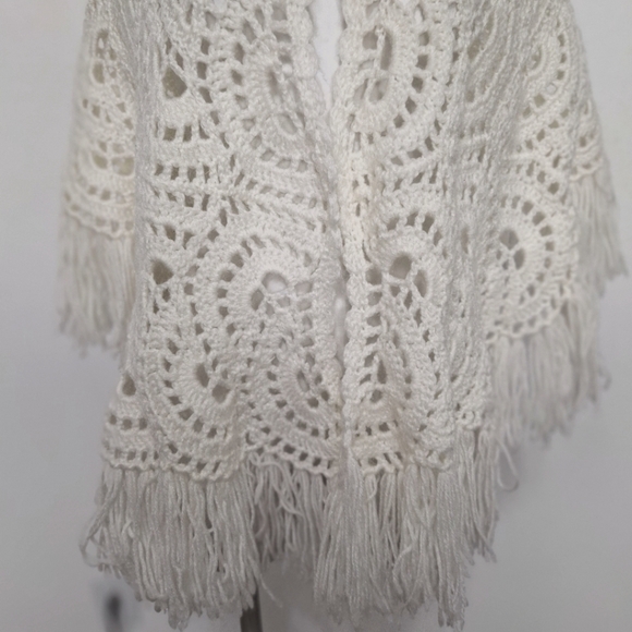 Off White Handmade Crochet Boho Bohemian Y2K Retro Fringe Shawl/Wrap One Size - Picture 3 of 14